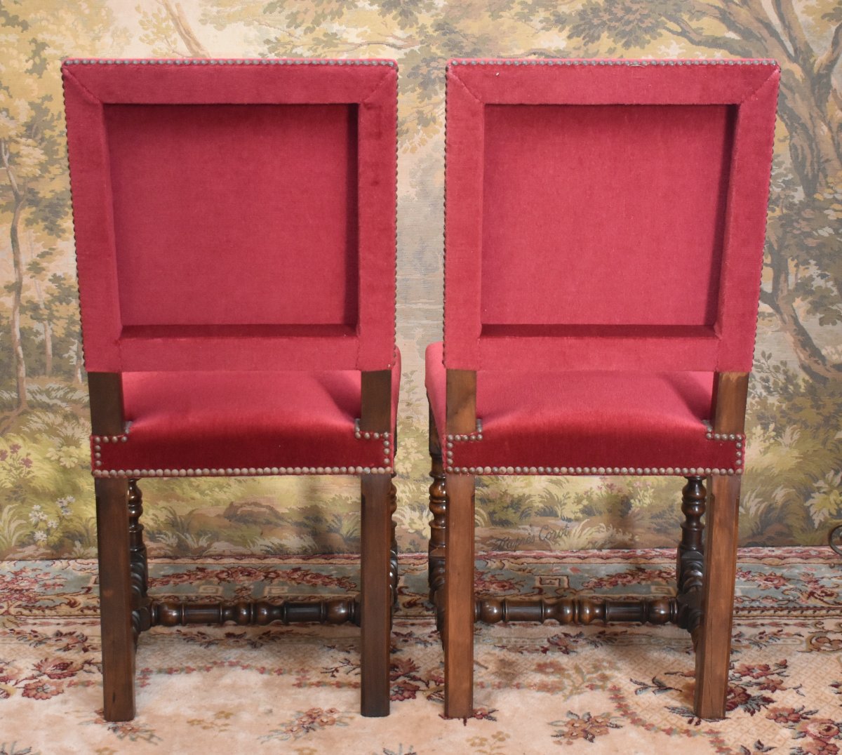 Paire De Chaises De Style Louis XIII  ,  Pieds Balustre,  Dossier Haut, Tissu En Velours Rouge-photo-2