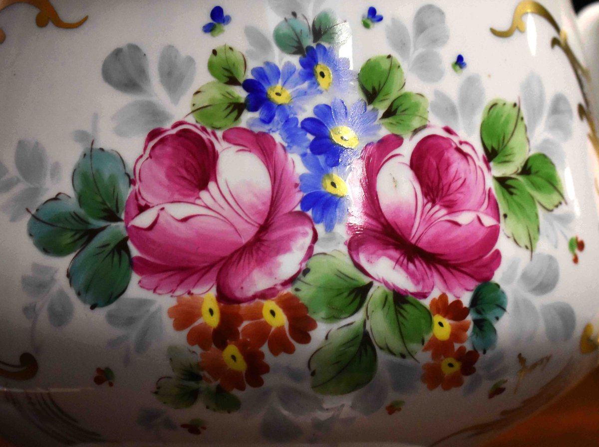 Caffy  vase cache pot, centre de table peint main, coupe  porcelaine de Limoges décor de roses -photo-5