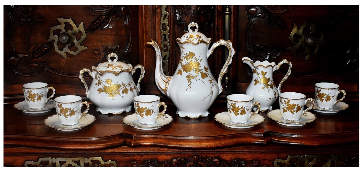 Service à Café En Porcelaine De Limoges , Décor peint main à la Pâte d'Or et  Or Fin ,         -photo-2