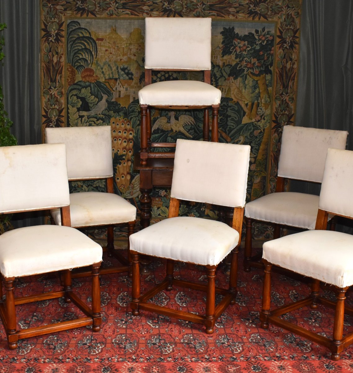 Suite de 6 chaises  à dos de style néo Renaissance - Louis XIII  garniture refaite en blanc -photo-3