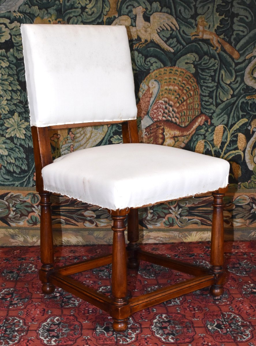 Suite de 6 chaises  à dos de style néo Renaissance - Louis XIII  garniture refaite en blanc -photo-3