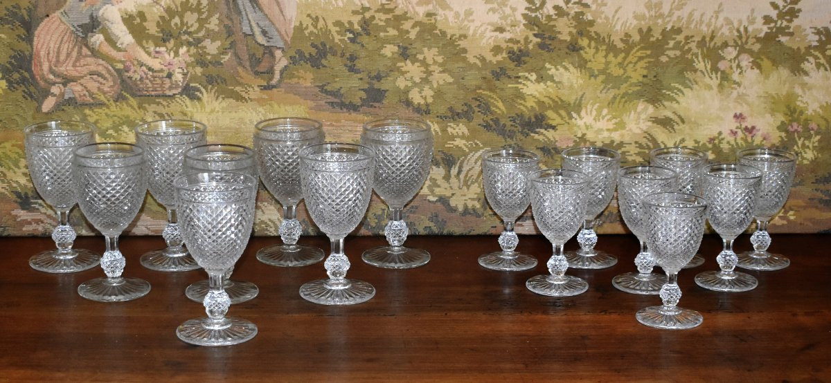 Baccarat Crystal Set Of 16 Wine And Water Glasses, Beveled Diamond Tips, Gondola Shape-photo-2