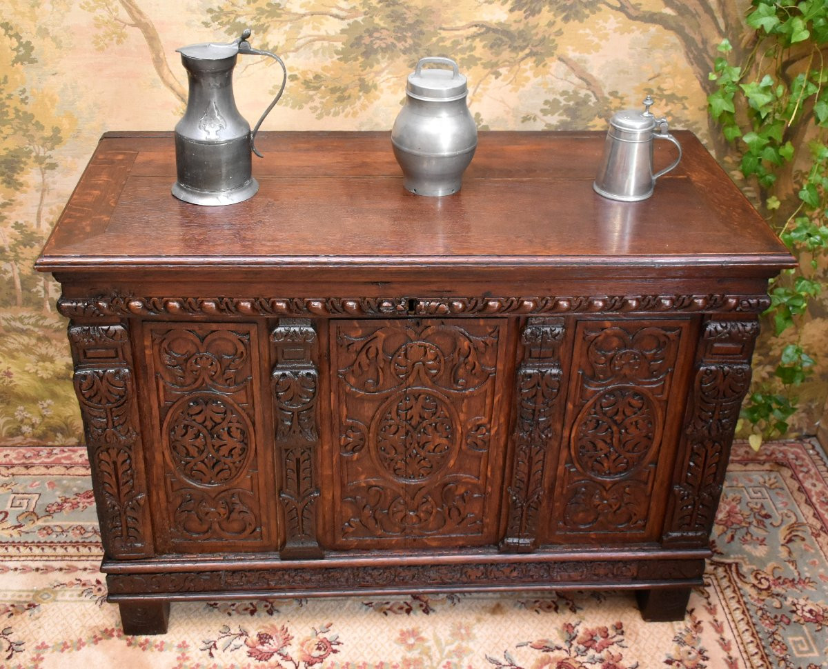 Renaissance Style Oak Chest, Decorated With Pilasters, Scrolls, Feathers And Gadroons, 19th Century-photo-3