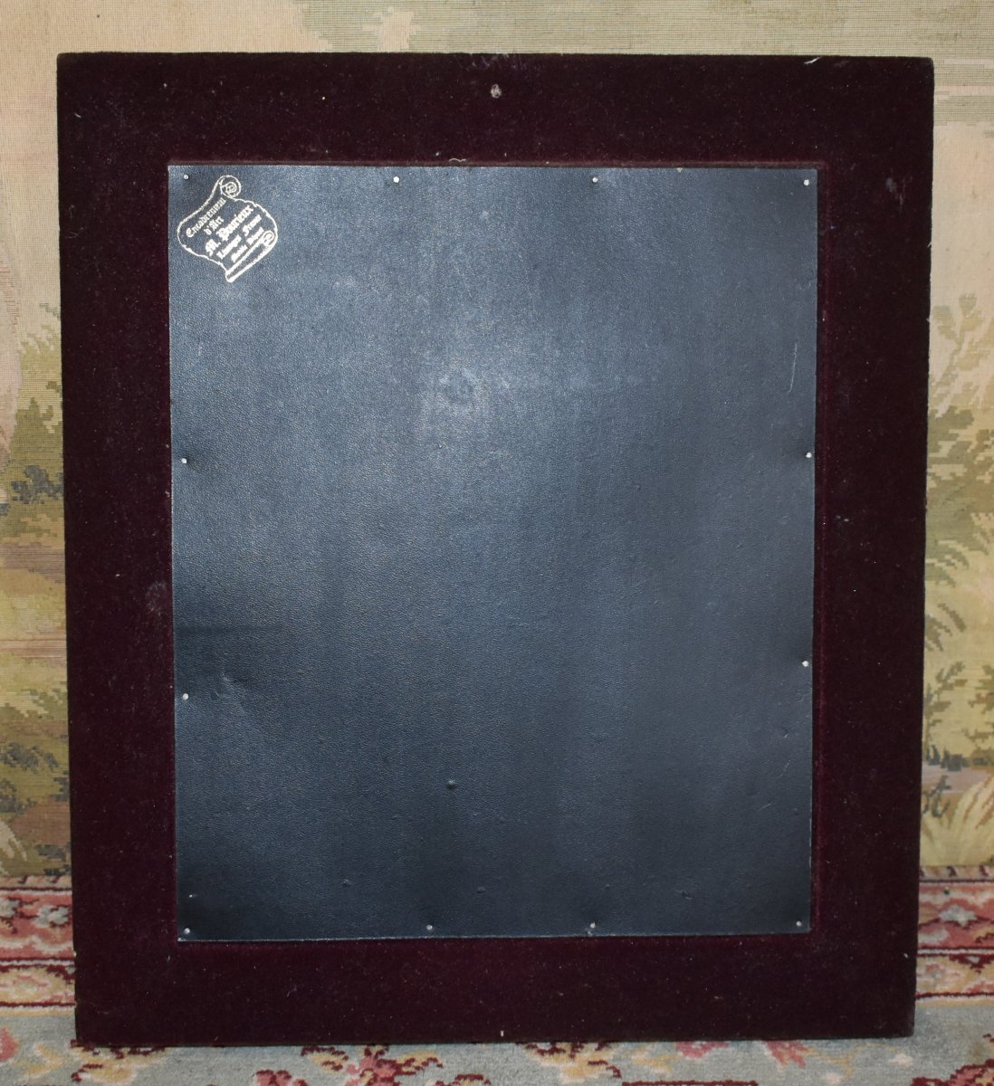 émail sur plaque en cuivre par J.  Granger à Limoges, vieille femme devant un feu de cheminée-photo-8