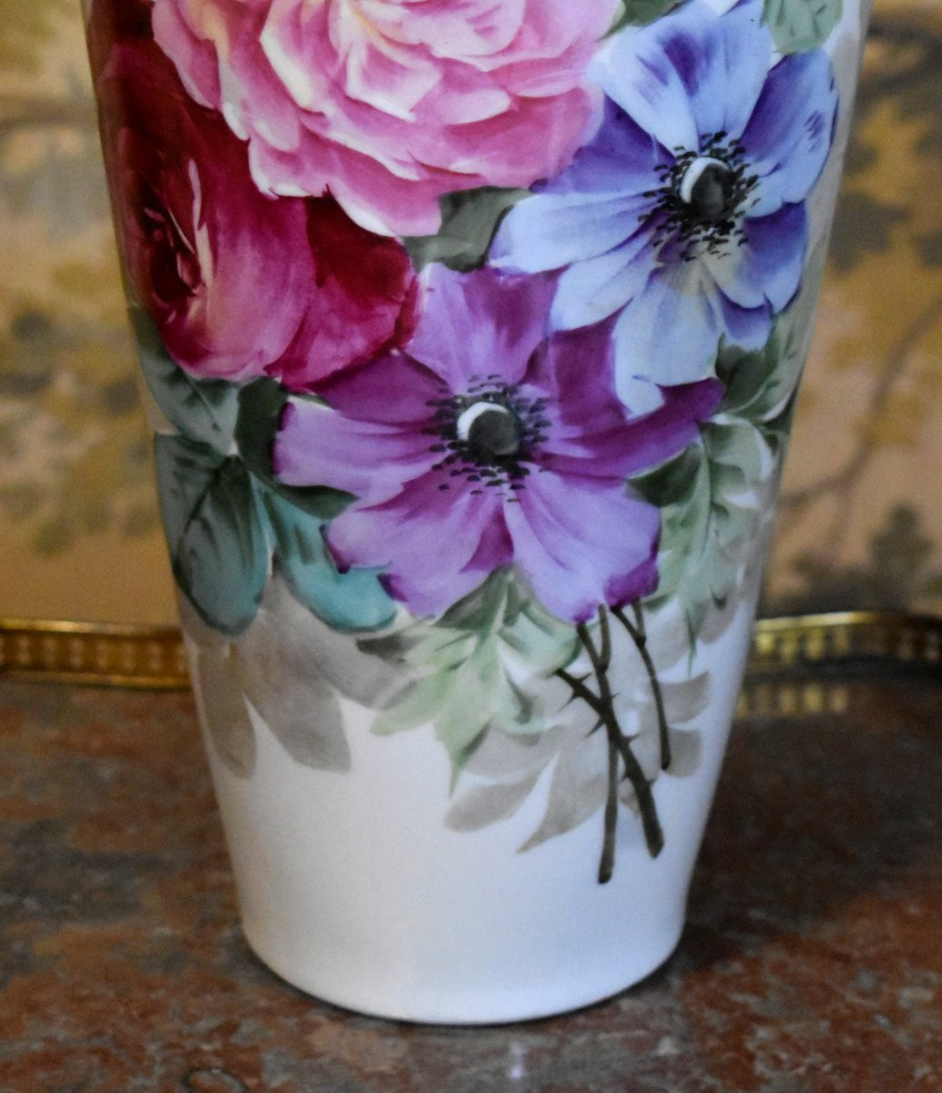 Manufacture Pouyat , Grand vase en porcelaine de Limoges à décor de fleurs-photo-4