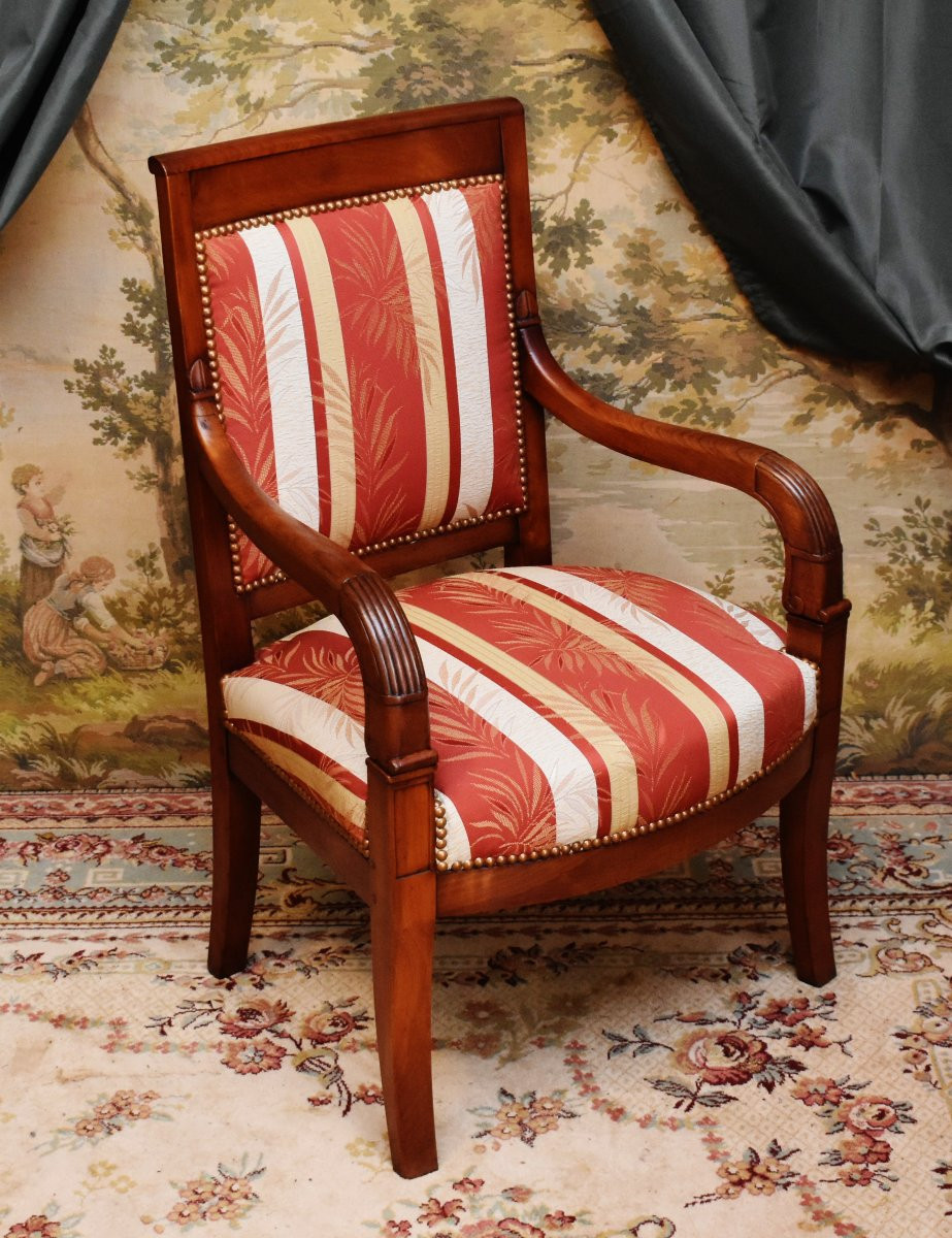 Fauteuil époque  restauration en cerisier massif, bois fruitier, refait à neuf , XIXe siècle-photo-4