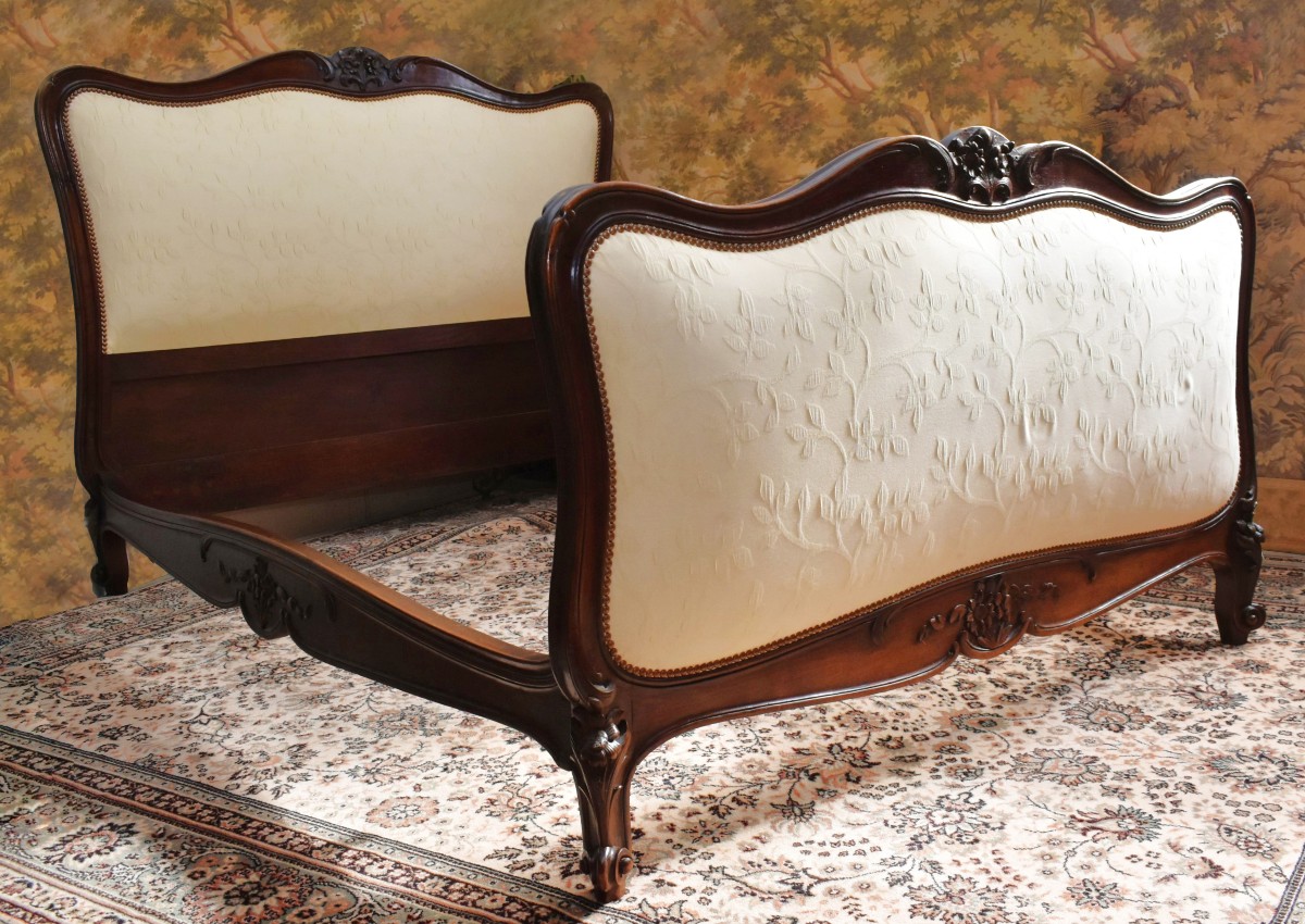 Louis XV Style Upholstered Bed, Natural Wood And Tufting, Reupholstered Fabric