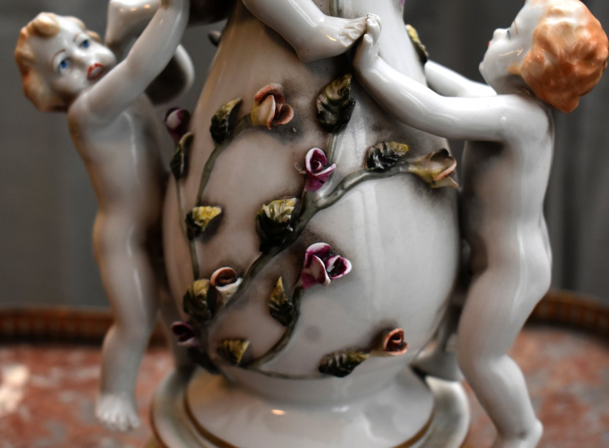 Limoges Porcelain Vase On A Gold-gilt Enhanced Base, Decorated With Putti, Entirely Hand-painted.-photo-3