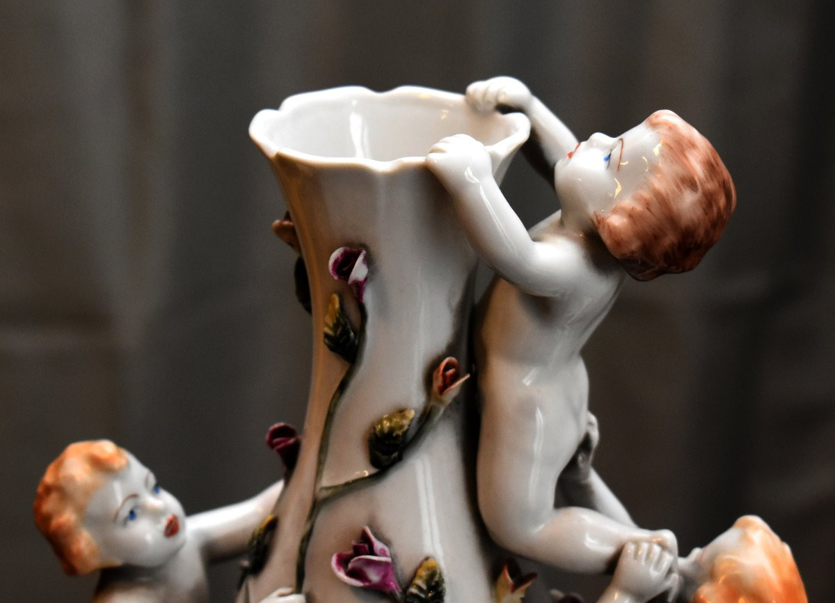 Limoges Porcelain Vase On A Gold-gilt Enhanced Base, Decorated With Putti, Entirely Hand-painted.-photo-4