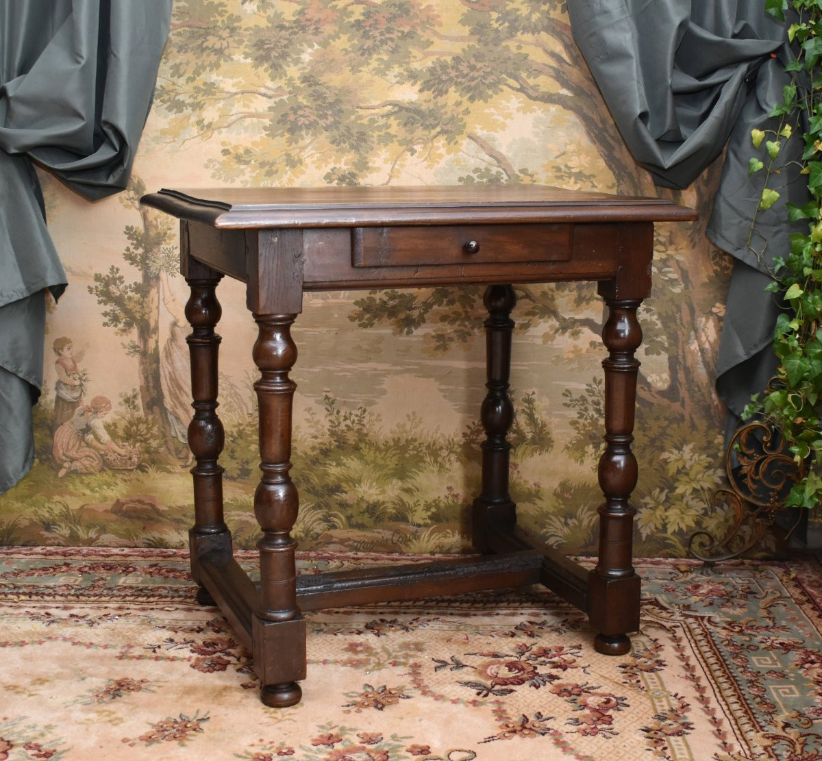 Small Walnut Writing Table From The Late 17th/early 18th Century, Louis XIII - Louis XIV Style Desk-photo-3