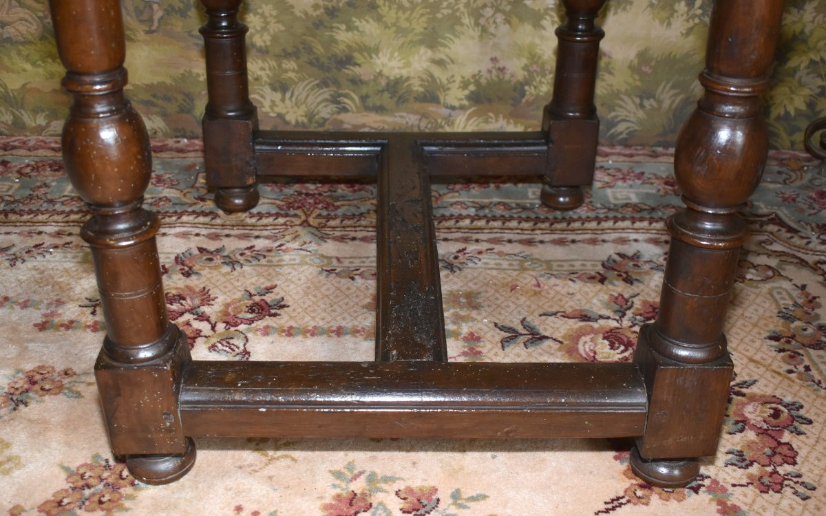 Small Walnut Writing Table From The Late 17th/early 18th Century, Louis XIII - Louis XIV Style Desk-photo-5
