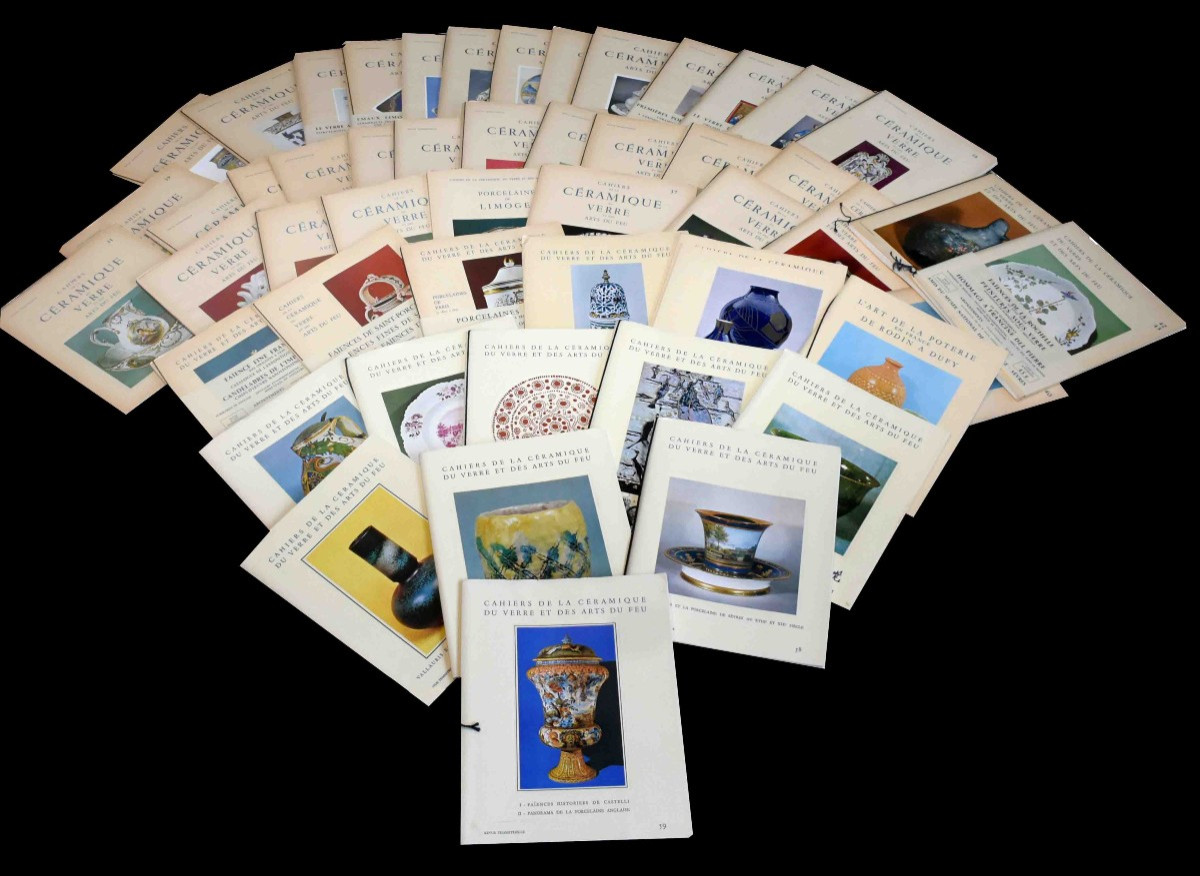  53 num&eacute;ros des cahiers de la c&eacute;ramique et des arts du feu  ( revues  fa&iuml;ences, porcelaines)