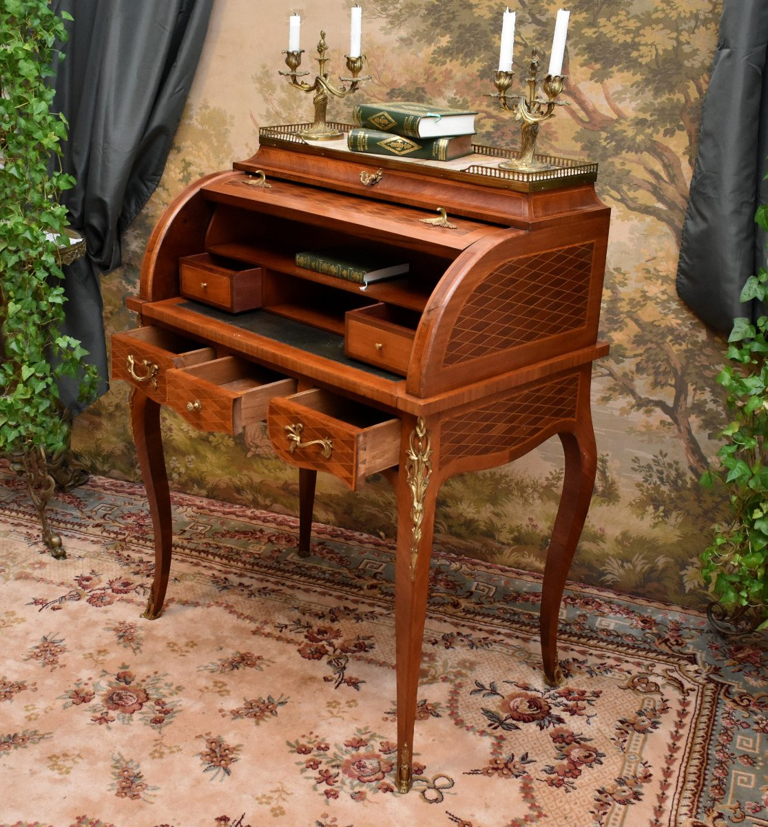 Bureau Cylindre De Style Louis XV En Marqueterie De Losanges, Dessus Marbre Et Galerie Laiton  -photo-4