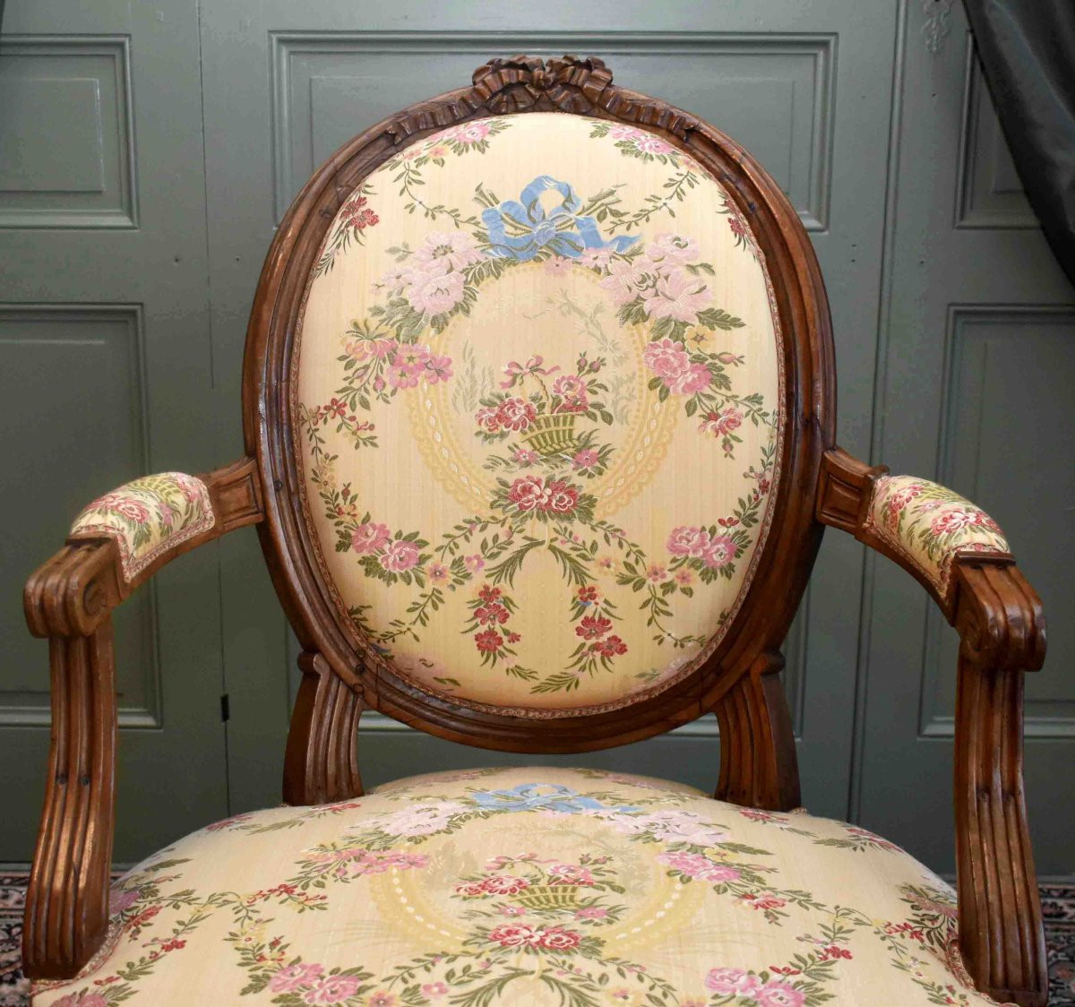 Pair Of Louis XVI Period Armchairs In Natural Waxed Wood, Medallion Back, 18th Century-photo-4