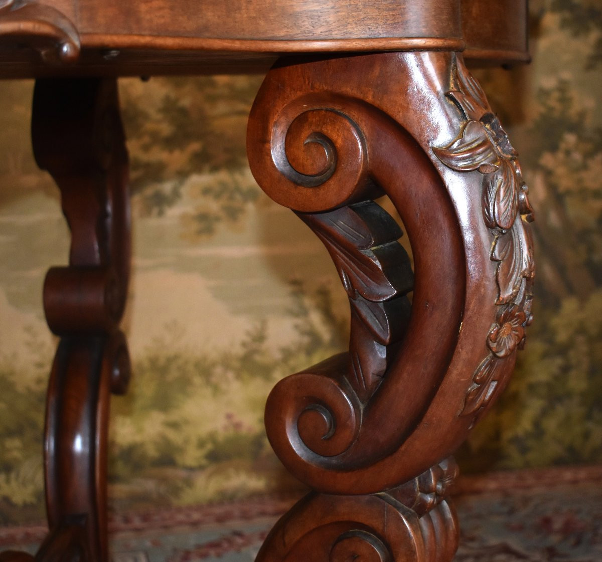 Guéridon en acajou, 4 pieds galbés,  époque Napoléon III, table de salon de milieu XIXe -photo-6