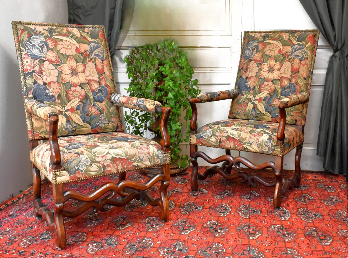 Pair Of Large Louis XIII/louis XIV Style Armchairs In Sheep's Bone, With High, Flat Backs 