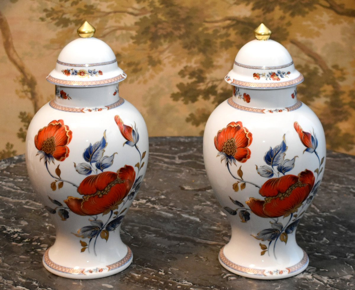 Paire de pots couverts, vases en porcelaine de Limoges, potiches , décor floral, bouquet fleurs-photo-2