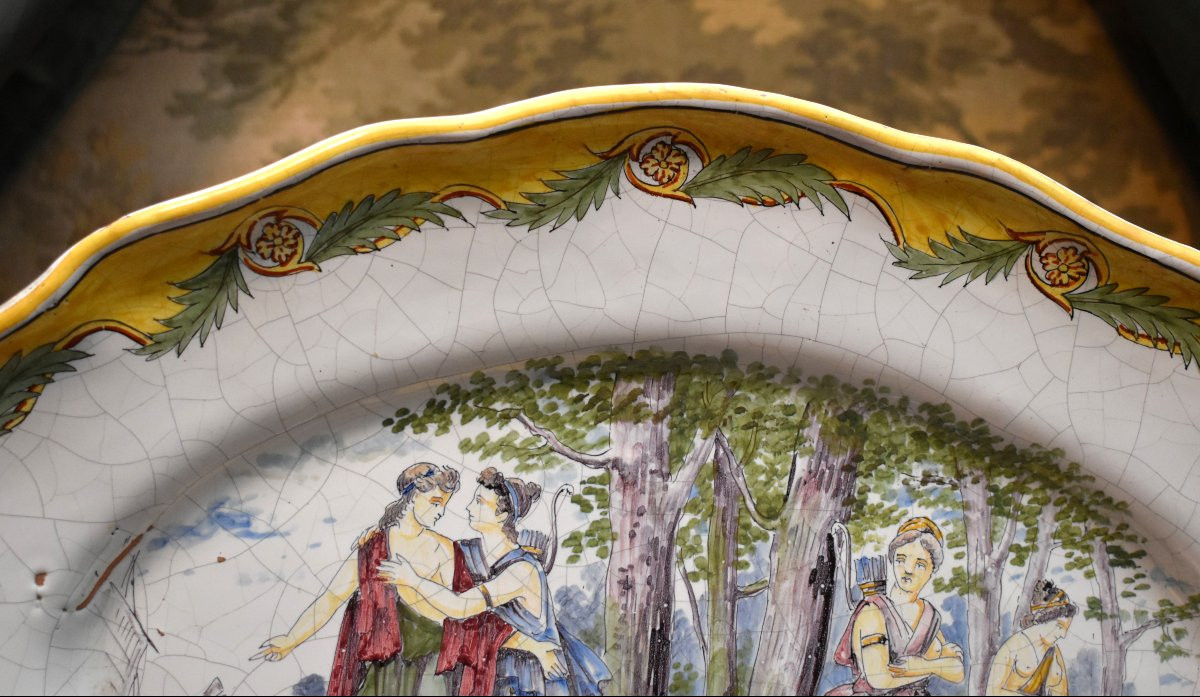 Large Decorative Earthenware Dish In The Style Of Urbino Majolica (italy), Depicting An Antique Scene -photo-6