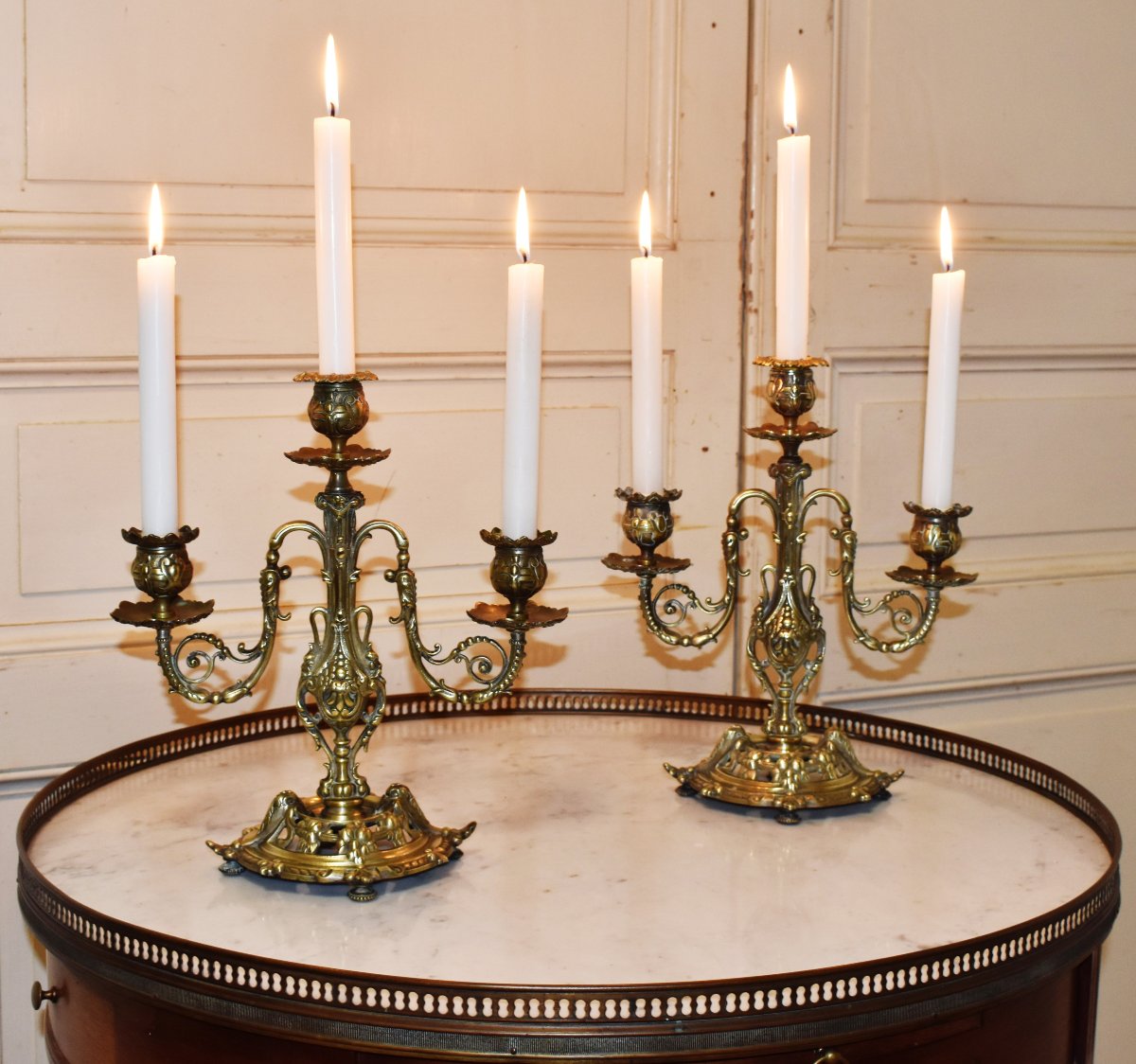 Paire De Candélabres Trois Bras De Lumières, Chandeliers à 3 Feux En Bronze, Bougeoirs  XIXème.-photo-2