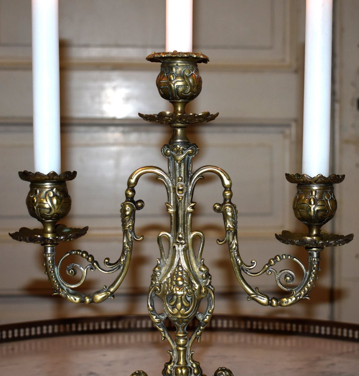 Paire De Candélabres Trois Bras De Lumières, Chandeliers à 3 Feux En Bronze, Bougeoirs  XIXème.-photo-2