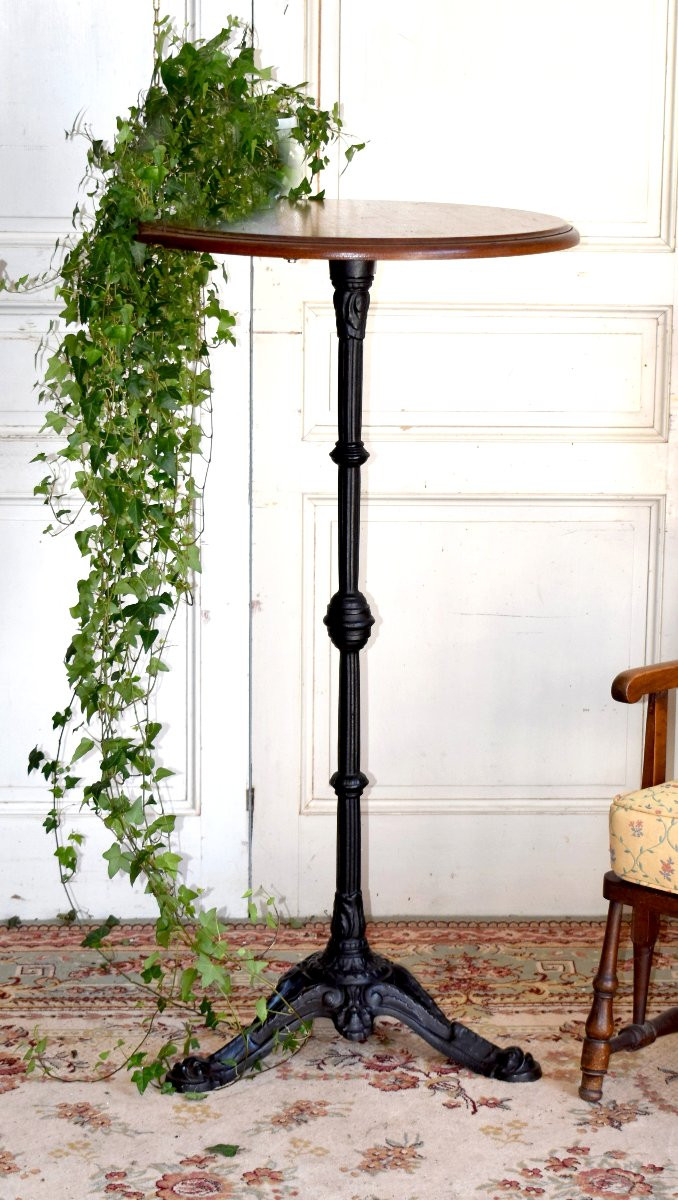 Round Bistro Table "standing Table" At Arm's Length, Side Table, Cafe Furniture -photo-2