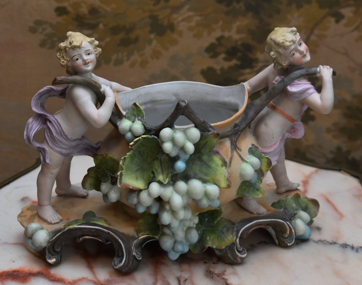 Table Centerpiece, Polychrome Biscuit Figure, Planter Bowl With Bunches Of Grapes, 2 Cherubs-photo-1
