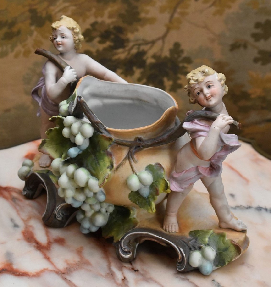 Table Centerpiece, Polychrome Biscuit Figure, Planter Bowl With Bunches Of Grapes, 2 Cherubs-photo-2