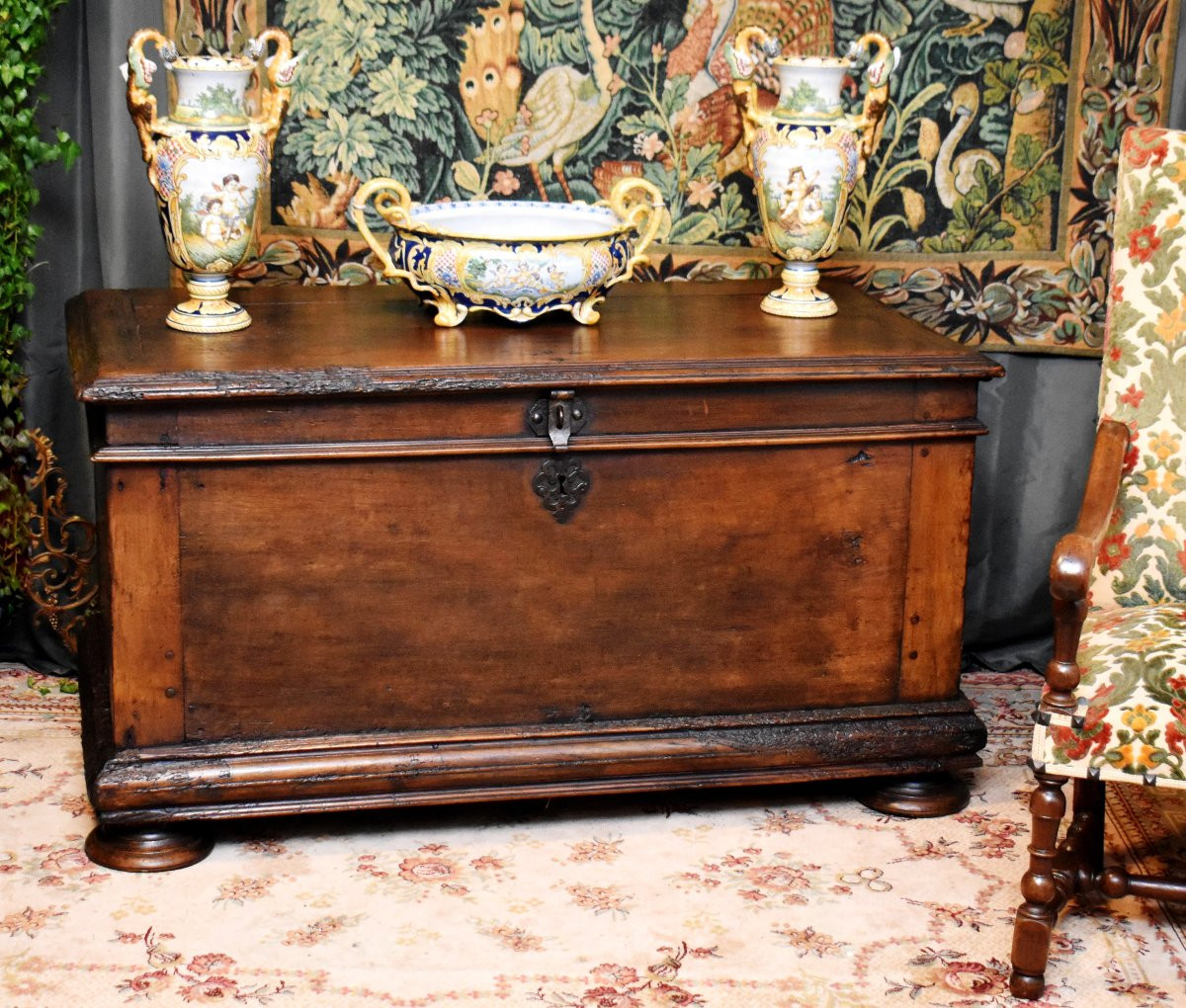  Large Périgord-style Chest, Southwest France, In Solid Walnut, Late 17th - Early 18th Century       -photo-3