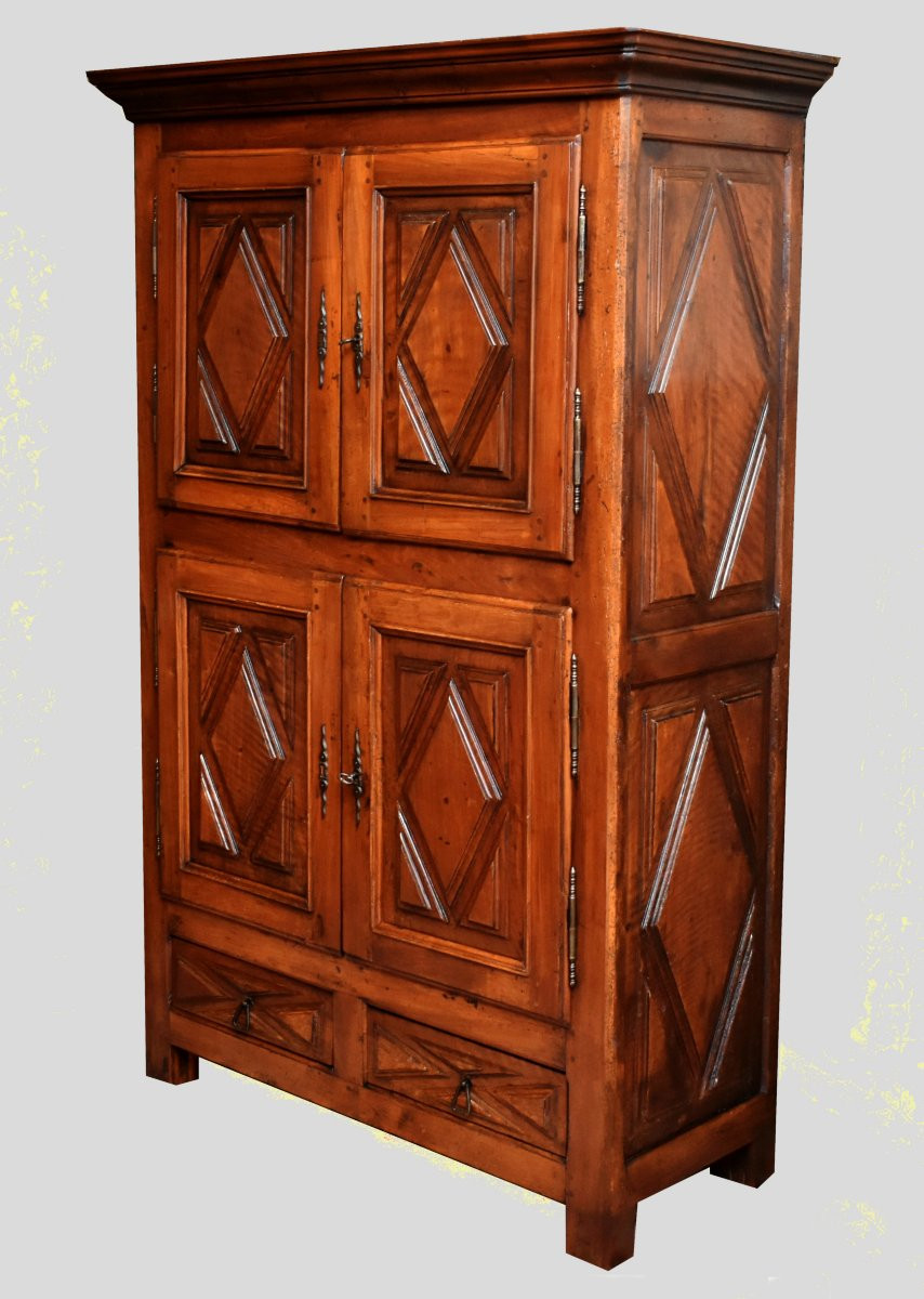 Petite Armoire Louis XIII à  4 Portes En Noyer, Buffet  à Quatre Vantaux , Pointes De Diamants -photo-2