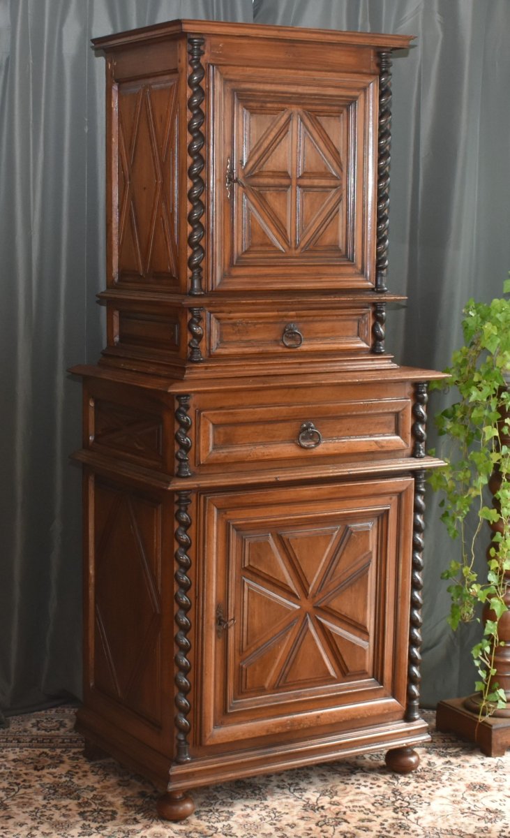 Homme debout Louis XIII  en noyer, cabinet  diminutif, 2 parties, buffet haut retrait , XVIIe -photo-2