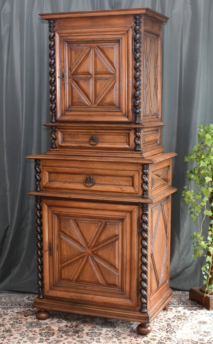 Homme debout Louis XIII  en noyer, cabinet  diminutif, 2 parties, buffet haut retrait , XVIIe -photo-3