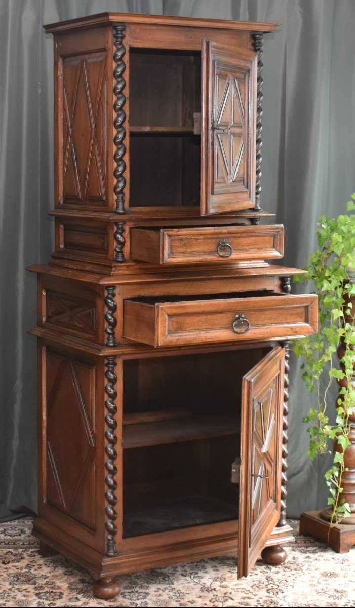 Homme debout Louis XIII  en noyer, cabinet  diminutif, 2 parties, buffet haut retrait , XVIIe -photo-2