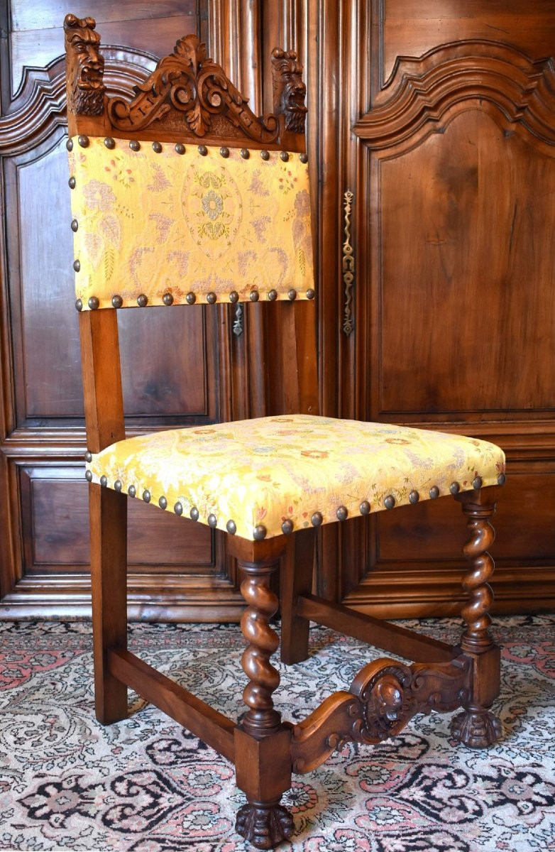 Pair De Chaises De Style Renaissance - Louis XIII En Noyer Massif, Tête Guerrier Antique-photo-3