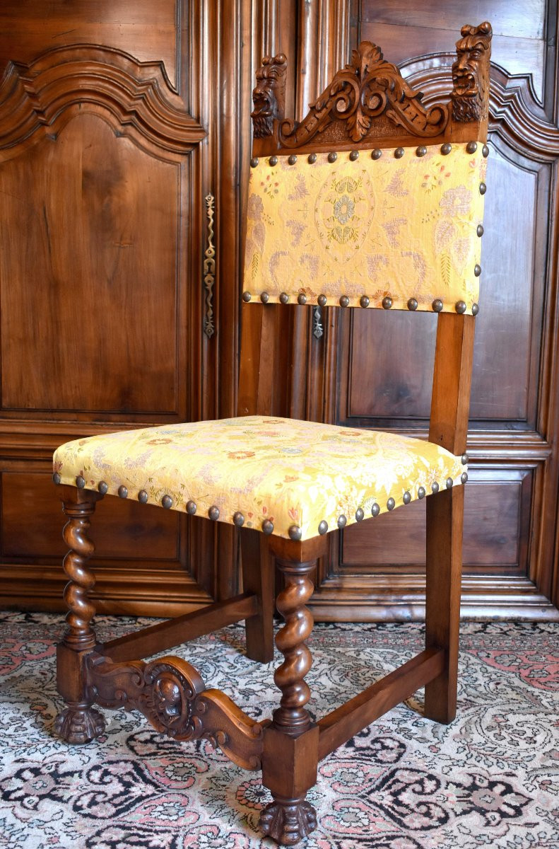 Pair De Chaises De Style Renaissance - Louis XIII En Noyer Massif, Tête Guerrier Antique-photo-4