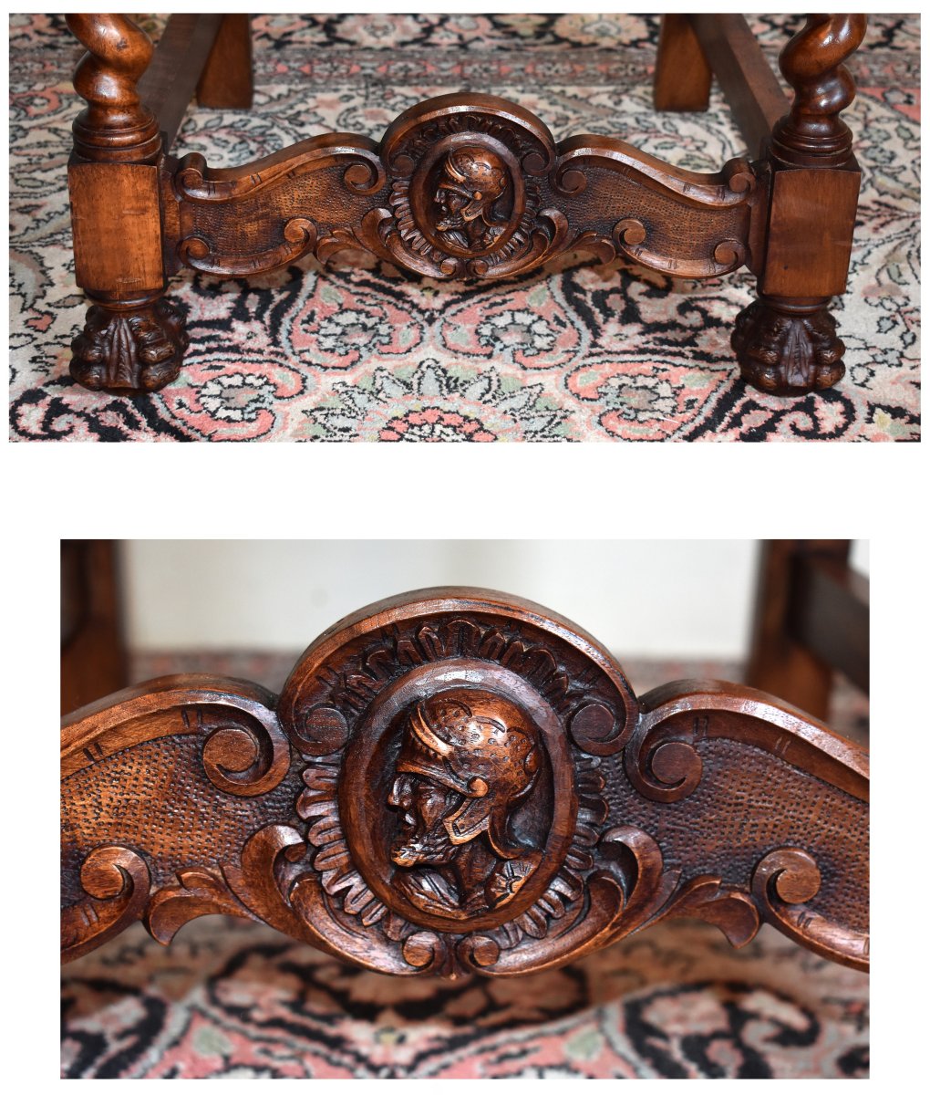 Pair De Chaises De Style Renaissance - Louis XIII En Noyer Massif, Tête Guerrier Antique-photo-1