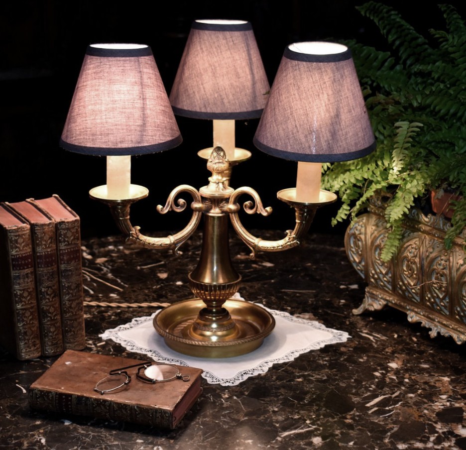 Bouillotte Bronze Lamp With Three Light Arms, Three-light Desk Lamp