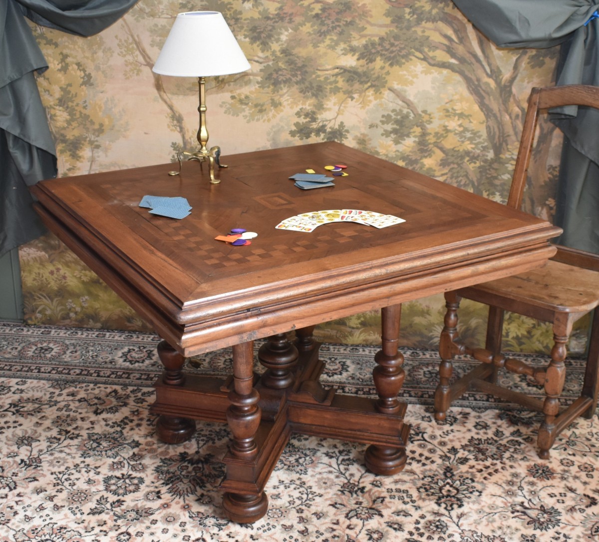 Table carrée de style Renaissance - Louis XIII en chêne et marqueterie,  guéridon, table à jeu 
