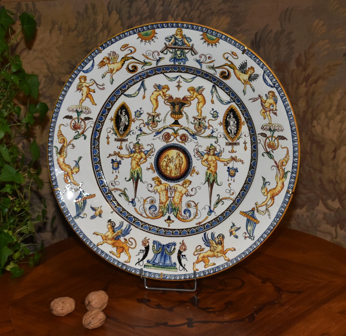 Large Decorative Gien Earthenware Dish, 1866 Period, Italian Renaissance Decor, 19th Century-photo-2