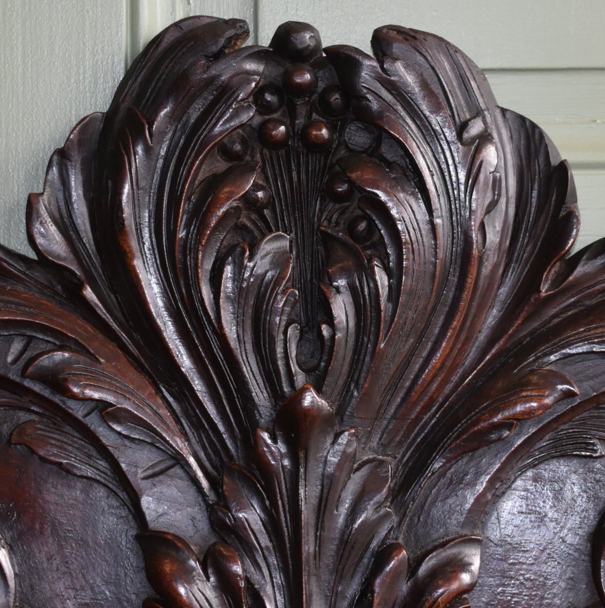 Carved Wood Panelling, Natural Wood Pediment With Foliage Decoration-photo-1