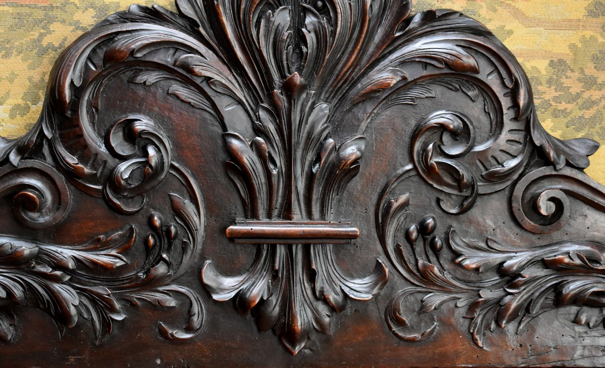 Carved Wood Panelling, Natural Wood Pediment With Foliage Decoration-photo-2
