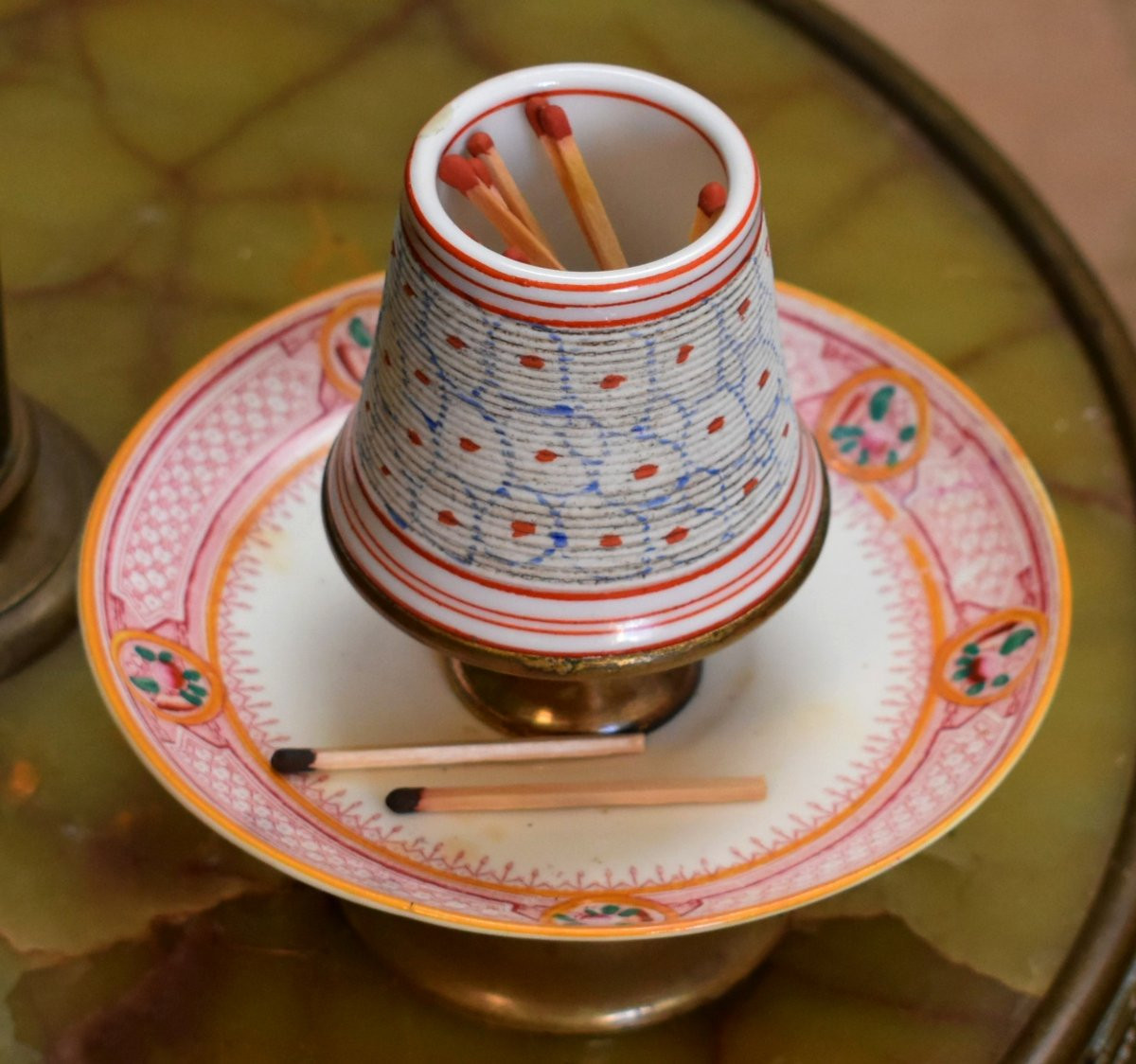 Pyrogen Mounted On Porcelain Dish And Brass Base, Bar Ashtray And Match Holder.-photo-1