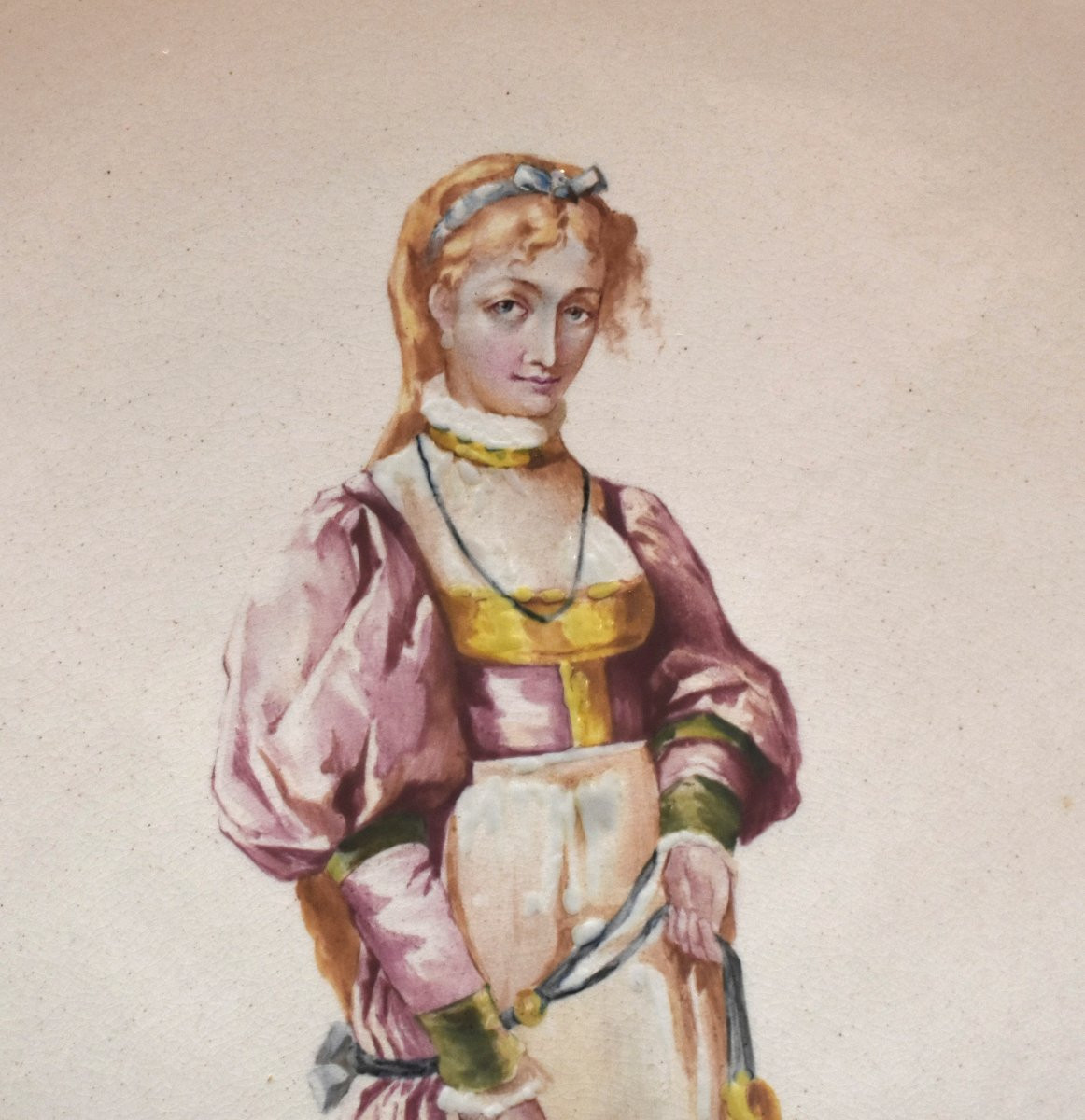 Eugénie Faux, Grand Plat Décoratif daté 1889  En Faïence Peint Main, Femme En Habit Du XIXème-photo-3