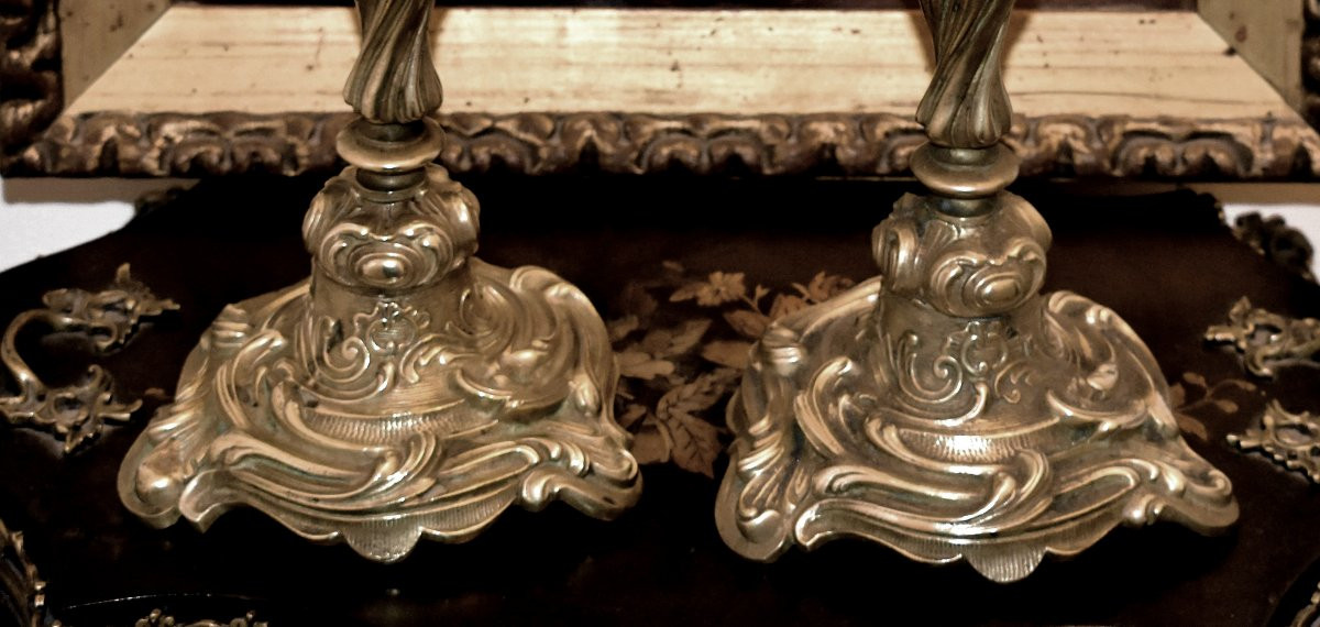 Paire De Bougeoirs, Chandeliers rocaille , Candelabres En Bronze De Style Louis XV-photo-3