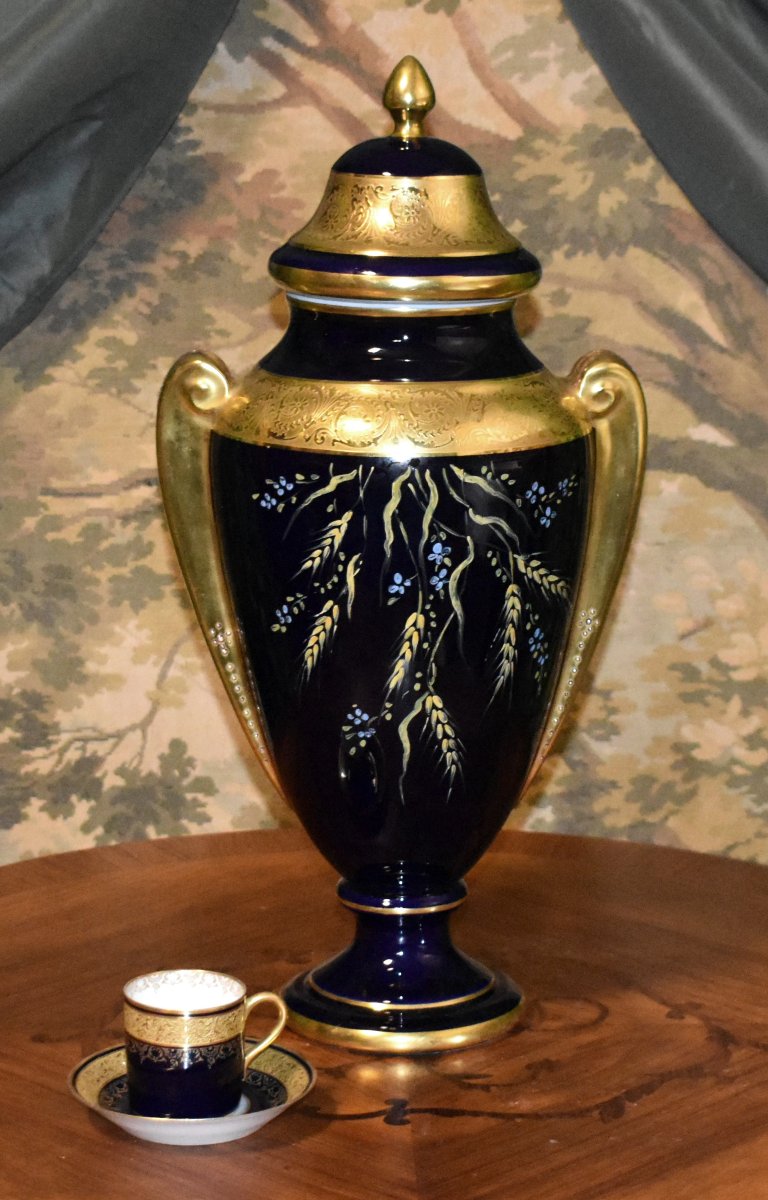 Grand Vase ,  pot couvert En Porcelaine De Limoges, Bleu De Four , incrustation or , S .Clavaud-photo-3