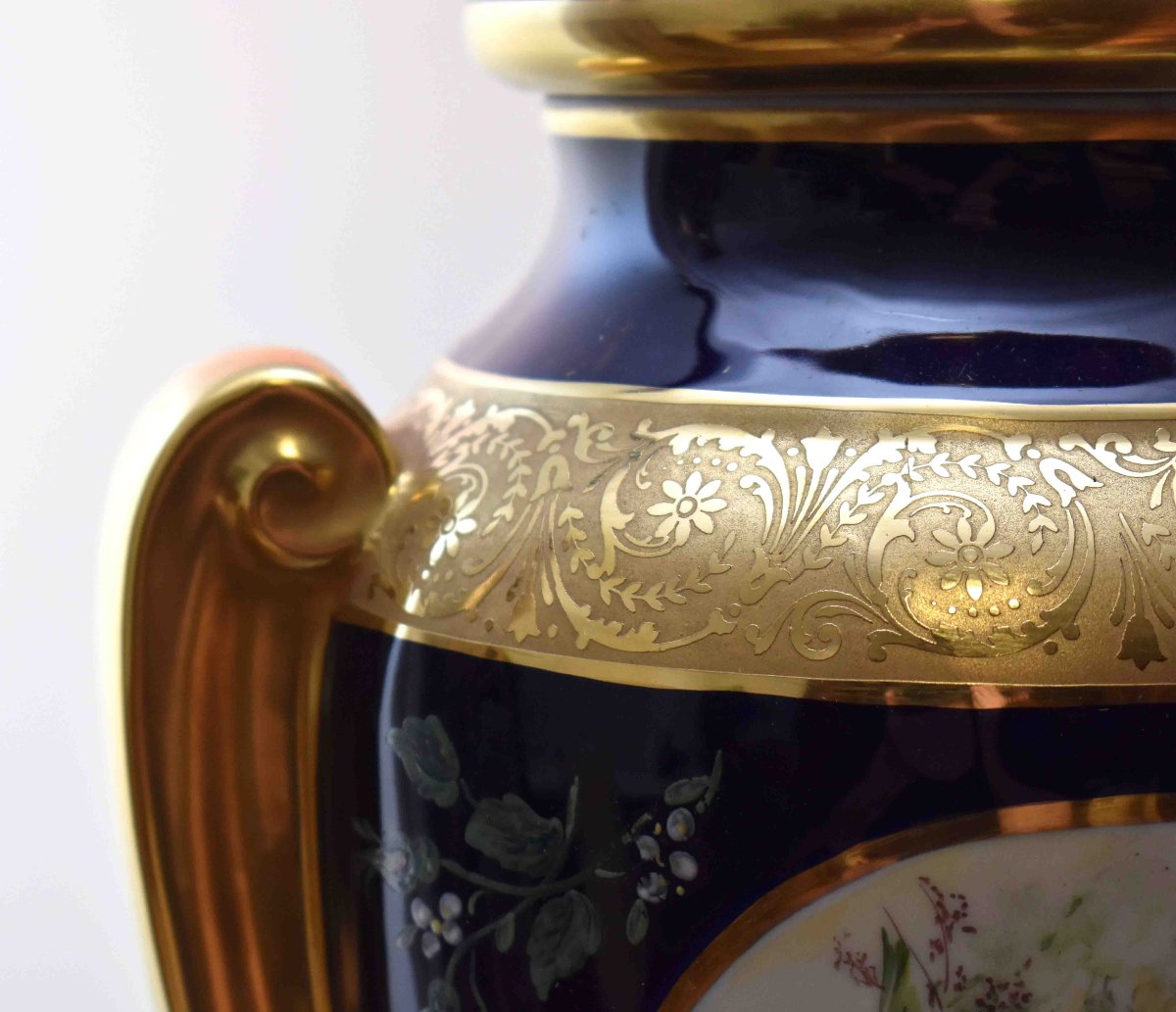 Large Vase In Limoges Porcelain, Pot Covered In Oven Blue And Double Gold Inlay-photo-5