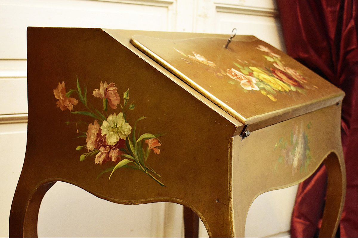 Bureau De Pente Peint à Décor De Fleurs sur fond doré, Secrétaire de Dame Laqué  Style Louis XV-photo-3