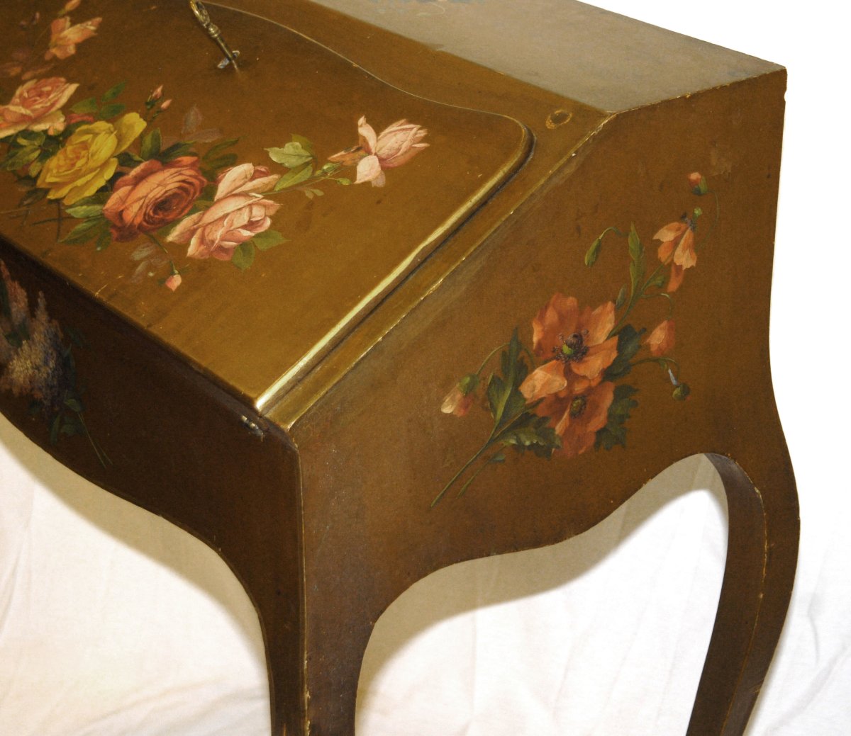 Bureau De Pente Peint à Décor De Fleurs sur fond doré, Secrétaire de Dame Laqué  Style Louis XV-photo-4