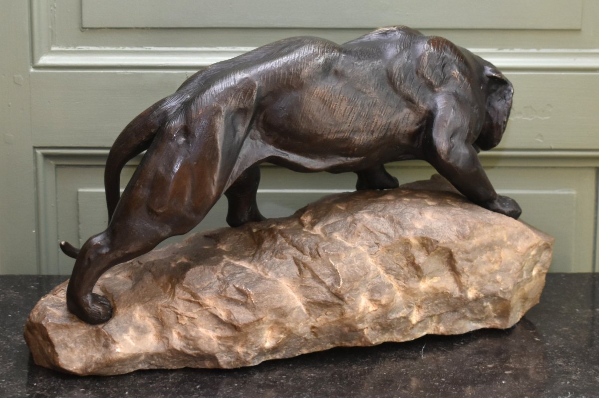 James Andrey (19th–20th Centuries) *roaring Lioness On A Rock*, Bronze Animal Sculpture -photo-1