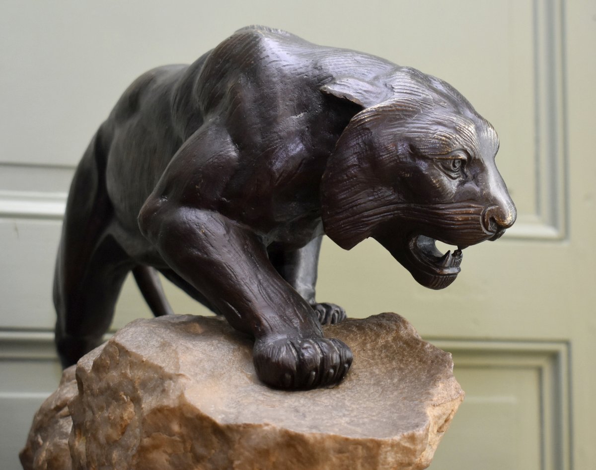 James Andrey (19th–20th Centuries) *roaring Lioness On A Rock*, Bronze Animal Sculpture -photo-3