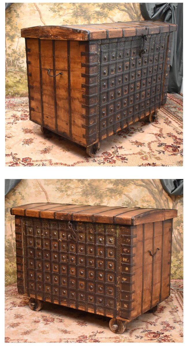 Grand Coffre de mariage du  Rajasthan, Malle sur 4 roues en bois,  fer,  Inde.  Asie, XIXe-photo-4